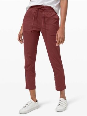 Lululemon Beyond the Studio Pant Slim in Savannah Size 8